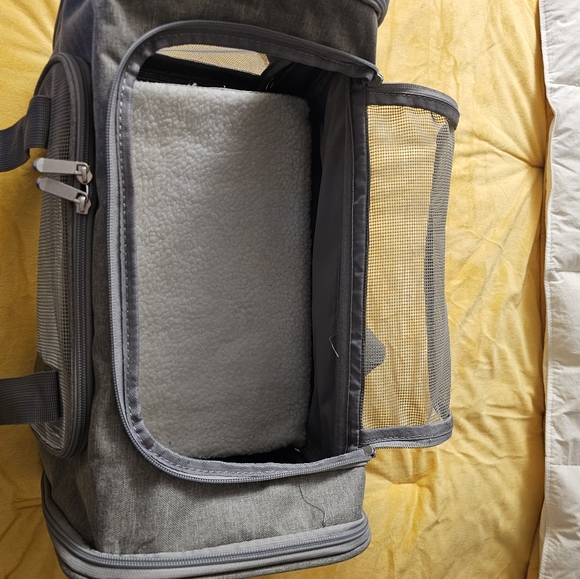 Pet Carrier/Calapsibal - Picture 5 of 6